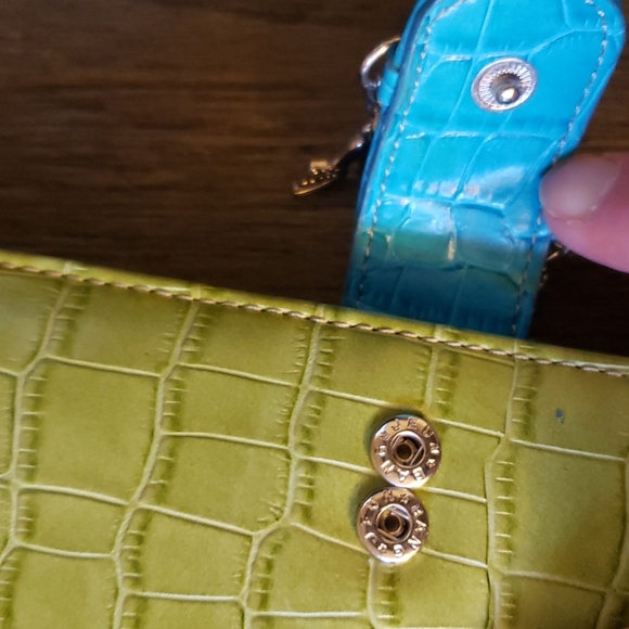 New Nine West Alligator Embossed Charm Chain 12 Page Photo Album - Picture 9 of 13